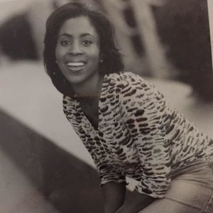 Meet your Posher, Tee